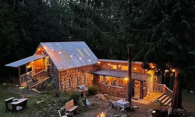 Brinnon House | A perfect escape in the woods on the Hood Canal! Cabin, treehouse, camp sites!