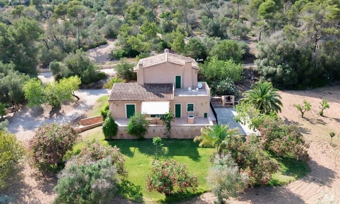 Felanitx House | House with Open Views, Ideal for Families