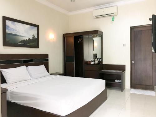 Ngantang Hotel | Selorejo Resort Mitra RedDoorz