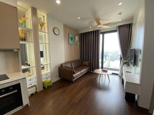 Tu Liem Apartment | Masteri C, ban công đông nam thoáng