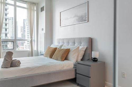 Fort York Hotel | Fort Inn Stay
